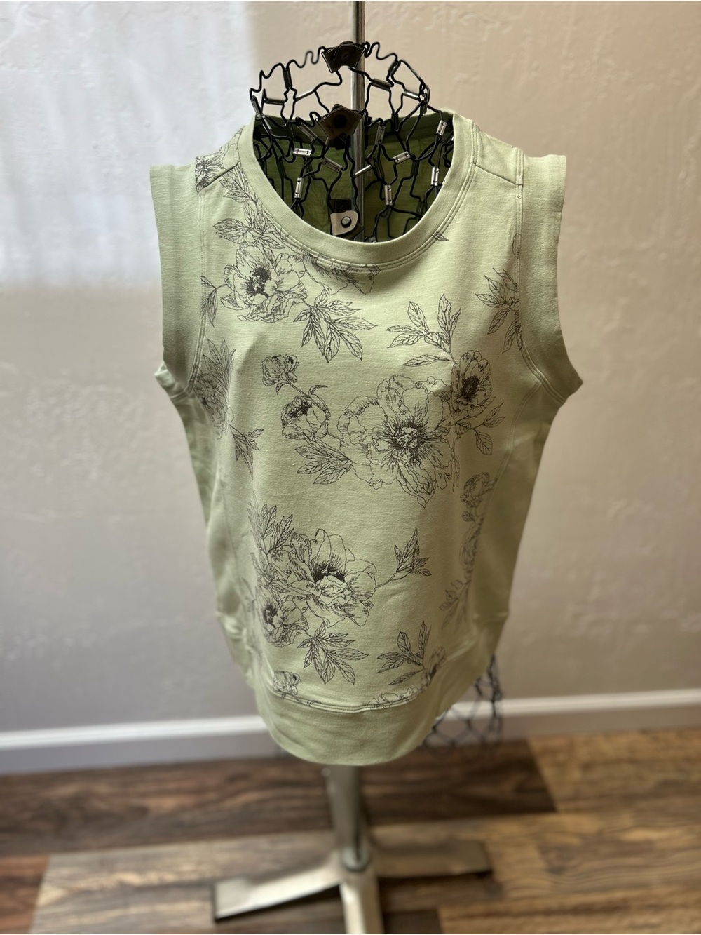 North River Outfitters Blue Floral High Low Skirt Medium NWT